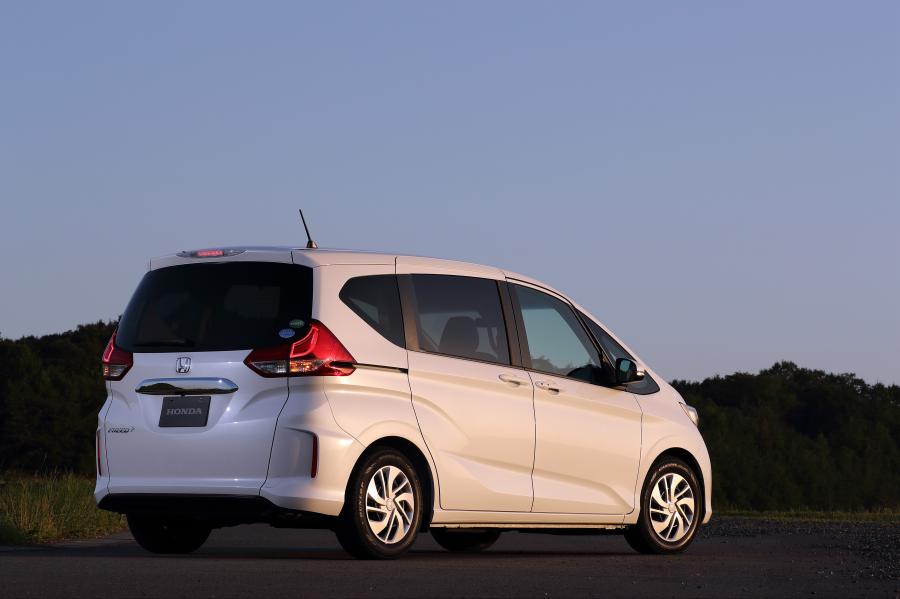  Honda Freed+ 2016 года  (фото 2 из 4)
